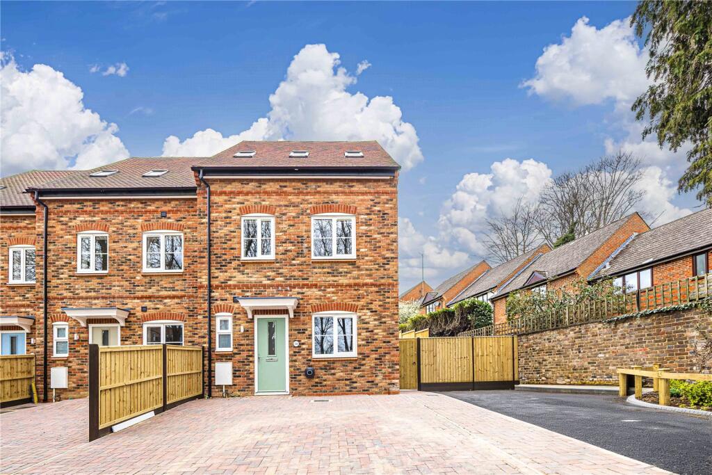 Main image of property: Bury Road, Hemel Hempstead, Hertfordshire, HP1