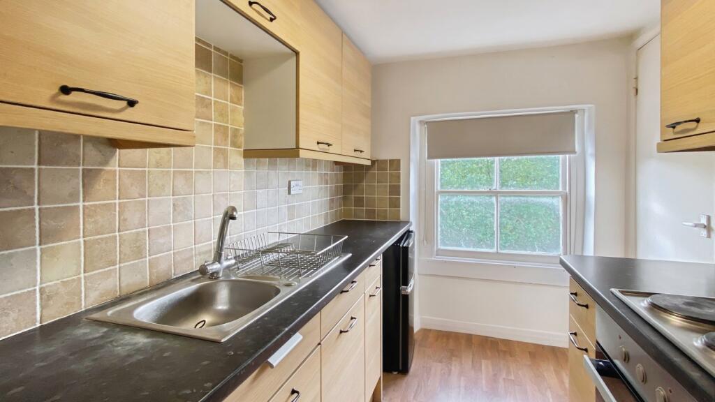 Apartment in Bath - More