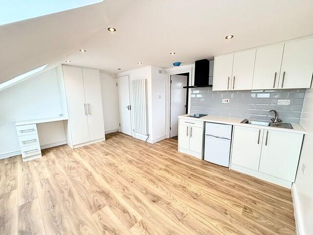 Apartment in London - View 4