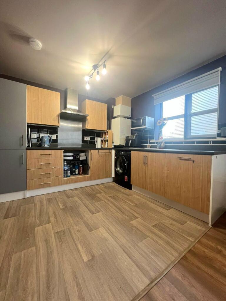 Apartment in Northampton, Duston - View 5