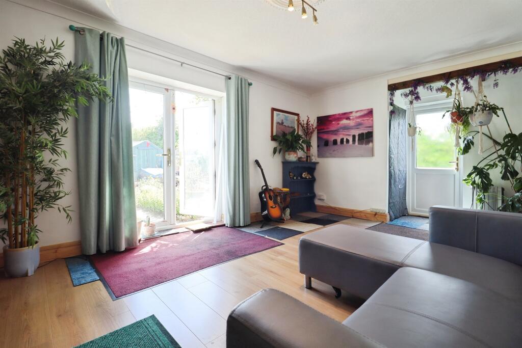 House in Cardiff, Taffs Well - View 4