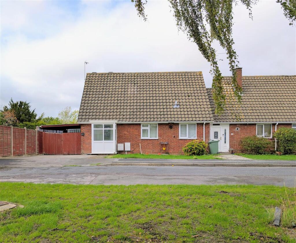 2-bed semi-detached on Birchwood Fields, Tuffley, Gloucester, £239,950
