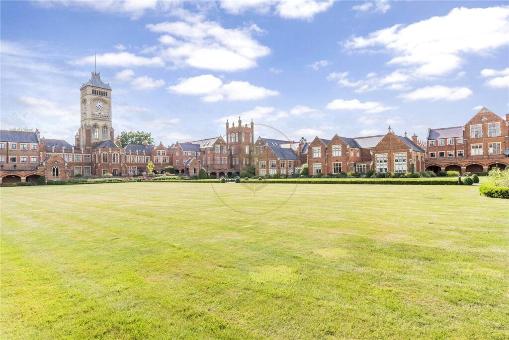 House in Hertsmere, Merry Hill, Bushey - More
