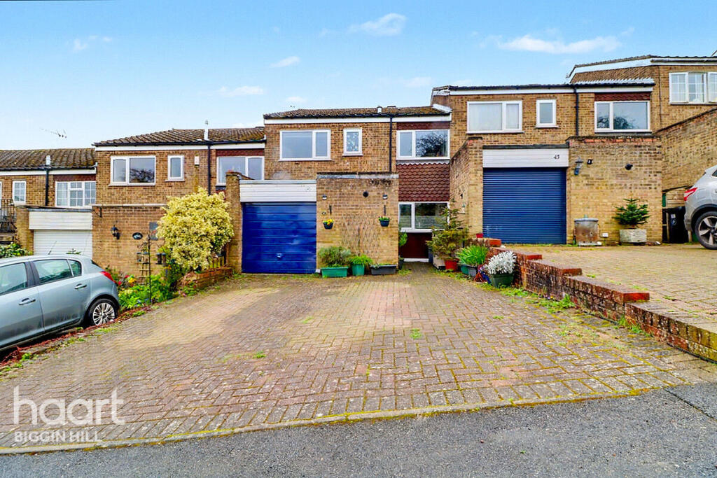 4-bed detached on Norheads Lane, Biggin Hill, £450,000