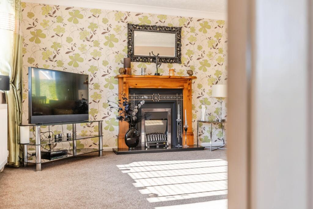 Alderford Close, Clitheroe, BB7 - View 2