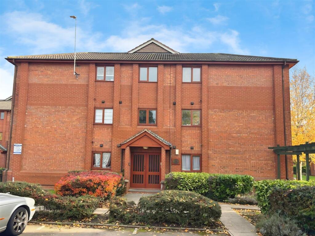 Main image of property: Gillett Close, Nuneaton