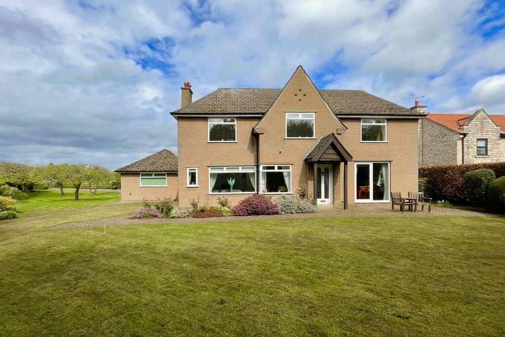 3-bed detached on Hangman Stone Lane, High Melton, Doncaster, £695,000