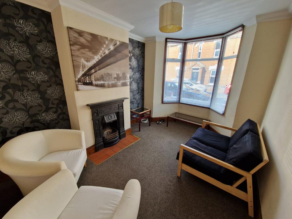 House in Warwick, Royal Leamington Spa - View 3