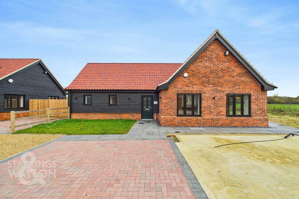 Mitchells Yard, Mill Road, Winfarthing, Diss photo 2
