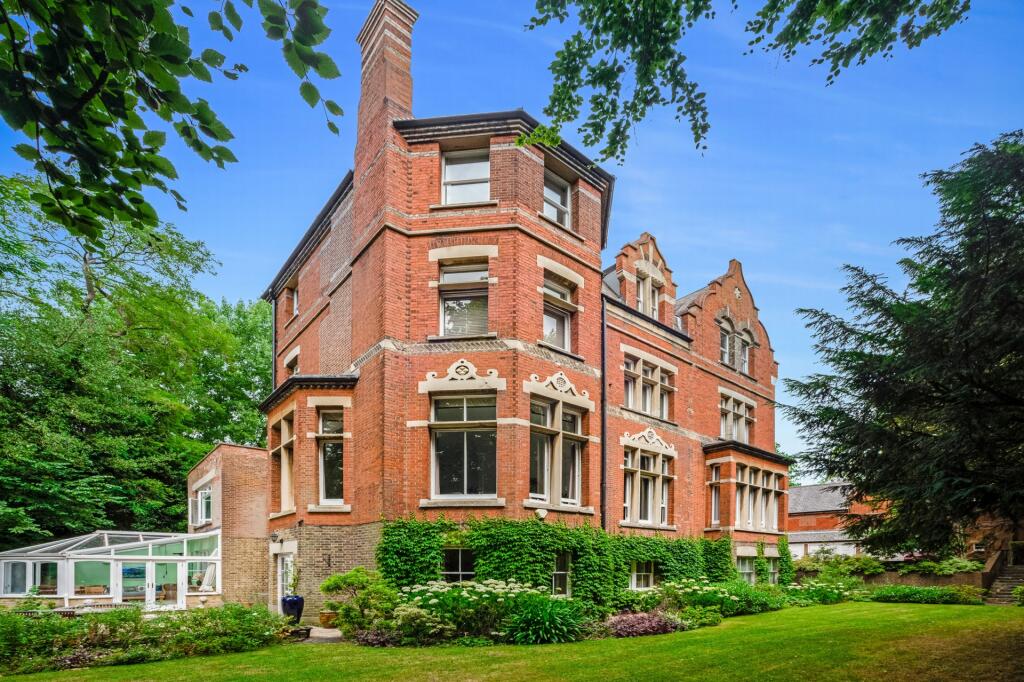 Main image of property: 1 Crescent Wood Road, West Dulwich, SE26