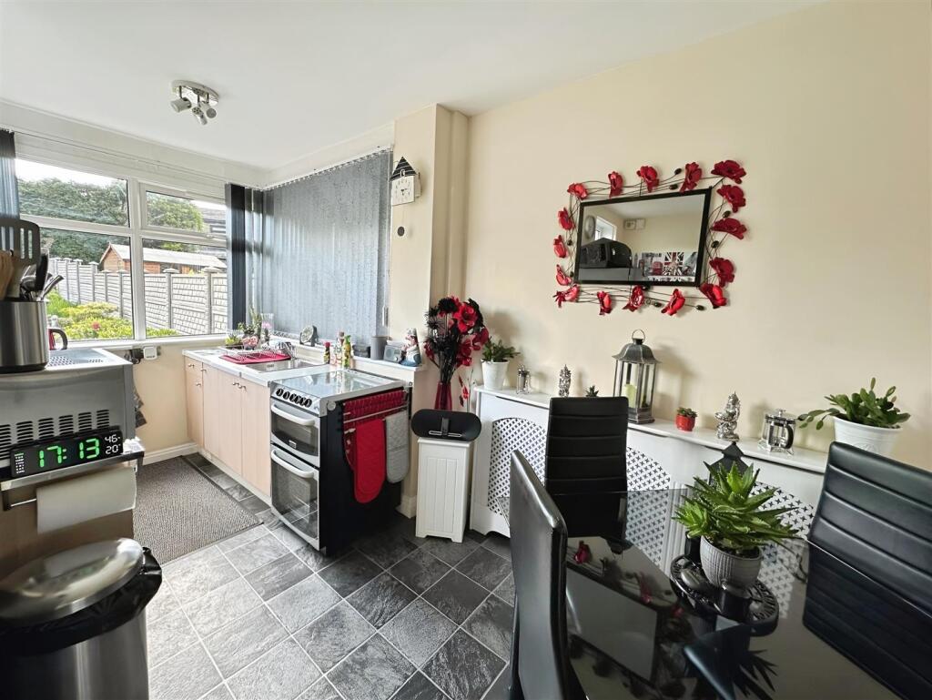 Additional image 4 of Mount Grove, Bradford, BD2 2JL