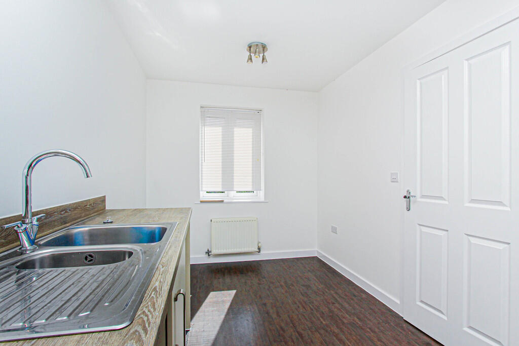 House in Irthlingborough, North Northamptonshire - View 5