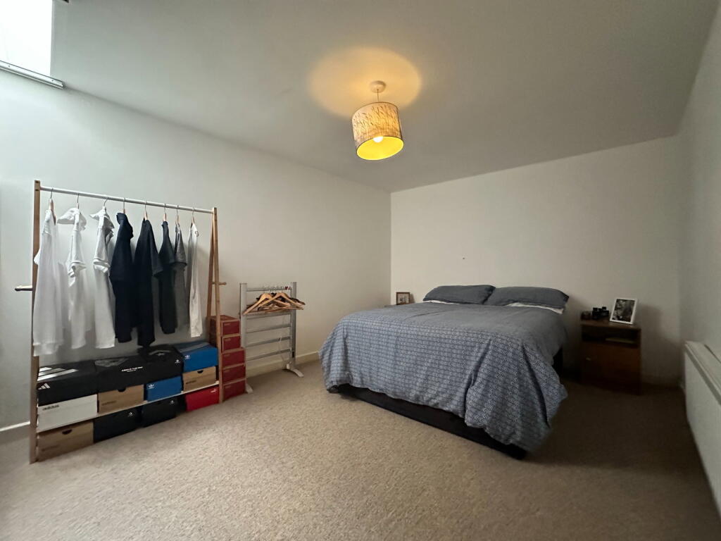 Apartment in Reading - View 5