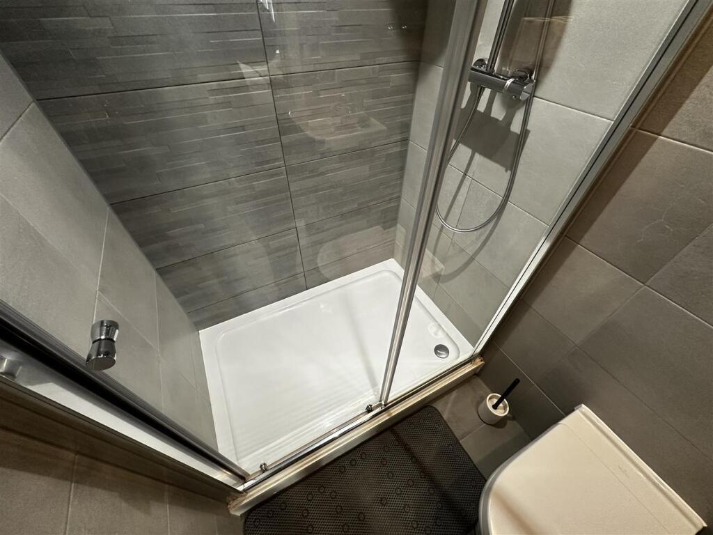 Apartment in Manchester, First Street, City Centre - View 5