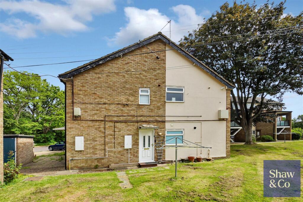 2-bed flat on Conway Road, Whitton, £315,000