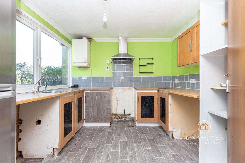 Gray Close, Poole, BH17 - View 4