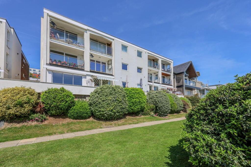 Main image of property: Undercliff Gardens, Leigh-on-Sea