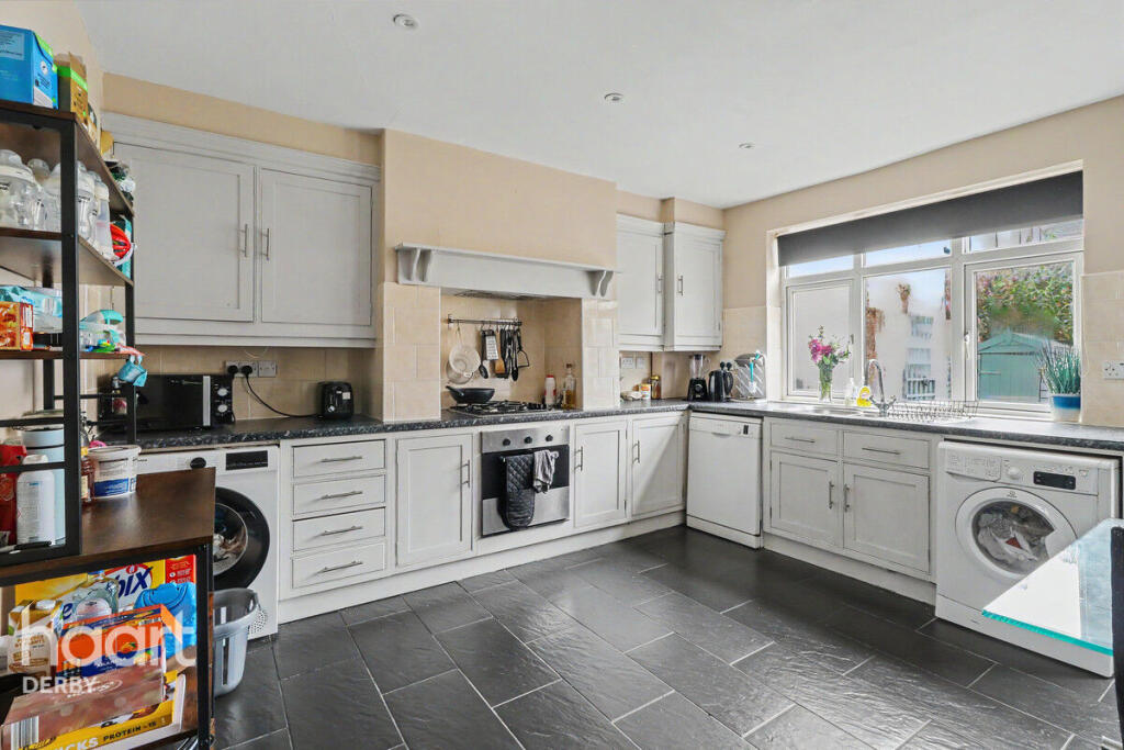 Leabrooks Road, Alfreton photo 3