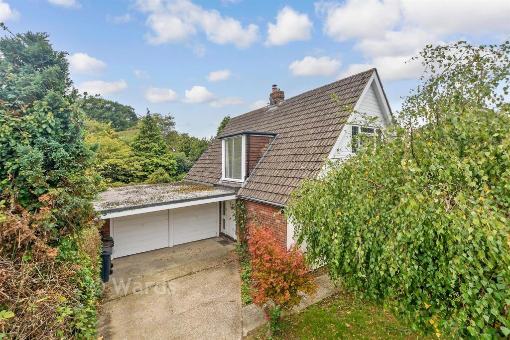 3-bed house on Adams Close, Tenterden, Kent, £363,500