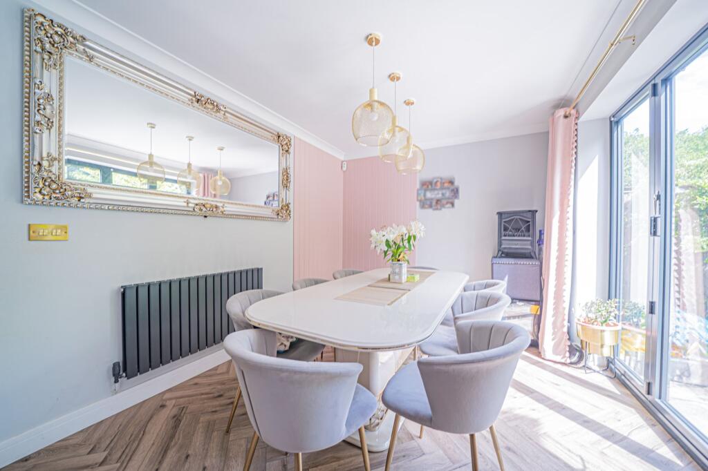 Monkspath Close, Shirley, B90 - More