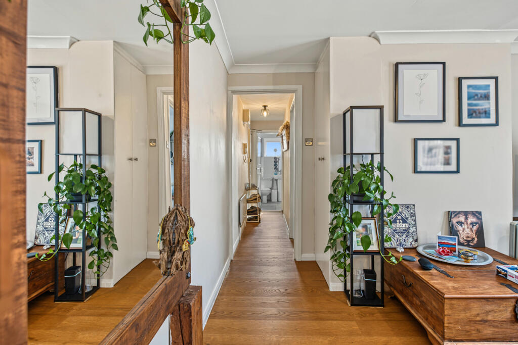 Apartment in London - More