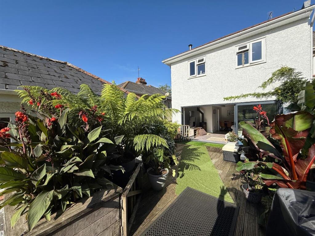 Main image of property: Pardys Hill, Corfe Mullen, Wimborne
