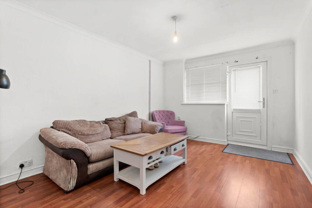House in Worcester - View 4