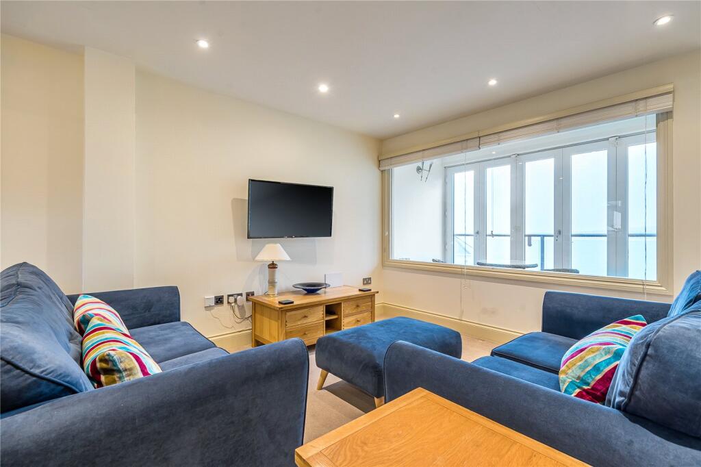 House in Port Isaac, Port Gaverne, St. Endellion - View 2