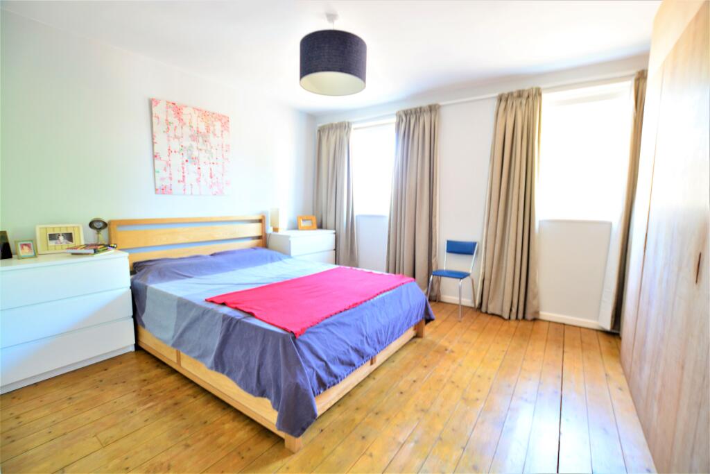 Apartment in Brighton - View 3