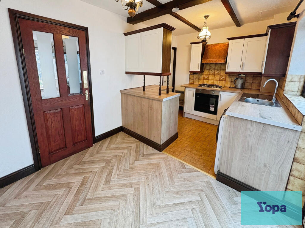 House in Stoke-on-Trent - View 4