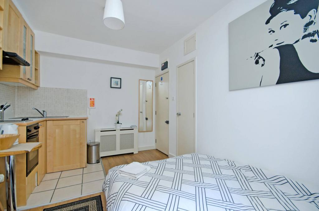 Studio flat for rent