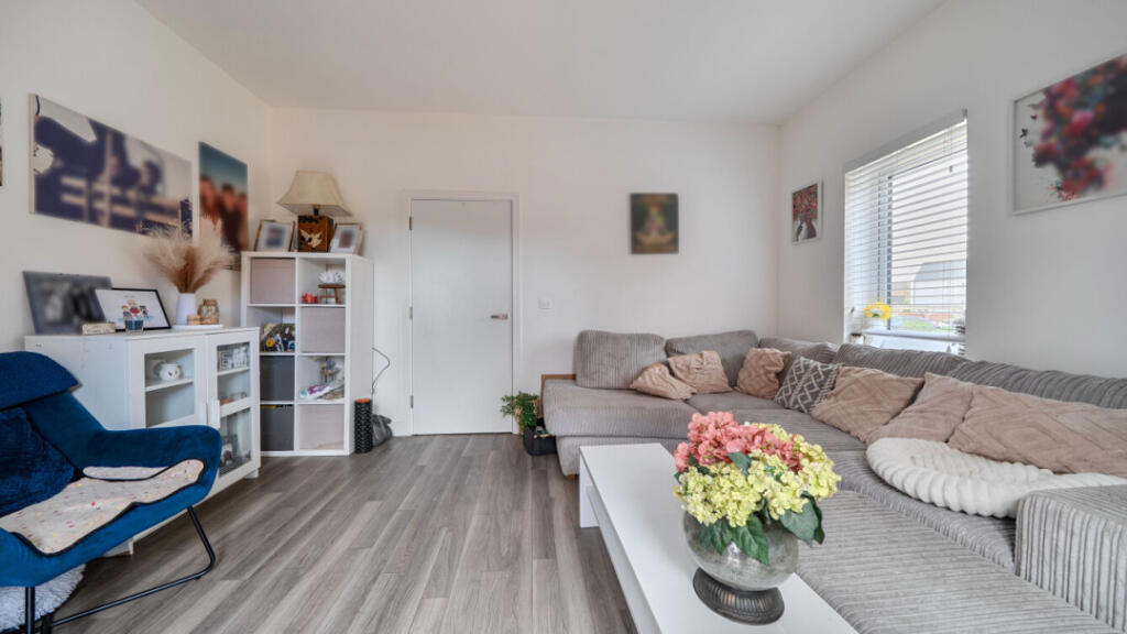 Apartment in Chelmsford - View 4