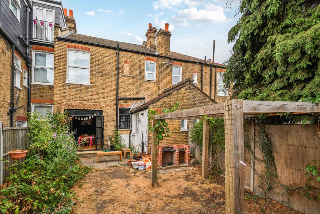 House in London - View 4