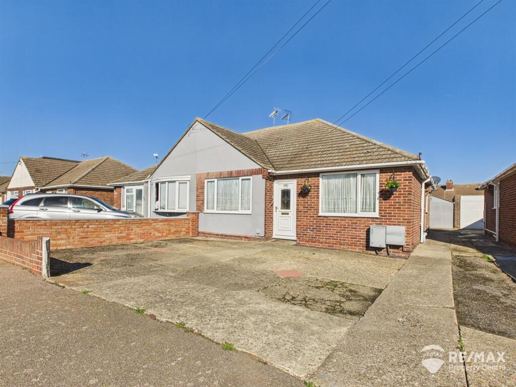 2-bed bungalow on Dove Crescent, Harwich, £260,000