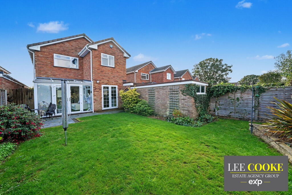 House in Stoke-on-Trent - View 3