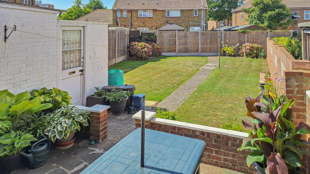 Welch Close, Southend-On-Sea, SS2 photo 2