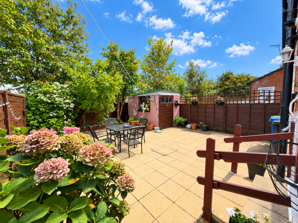 Lucerne Road, Bramhall, Stockport, SK7 3JA photo 2