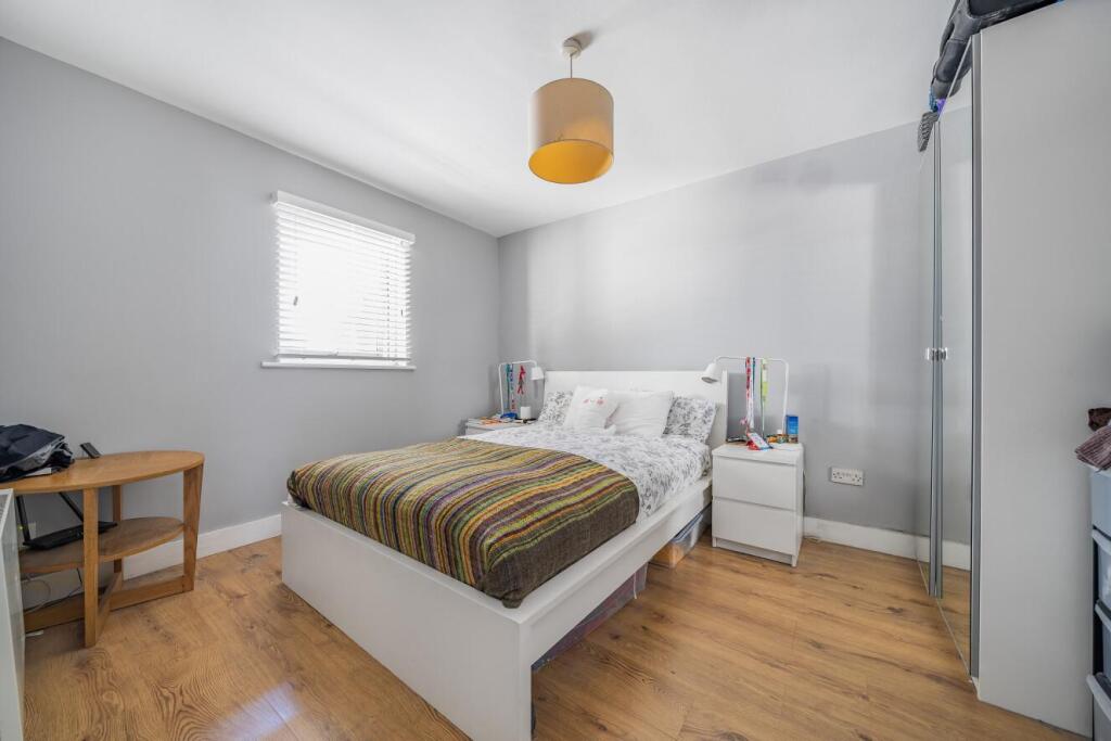 Apartment in London - View 3
