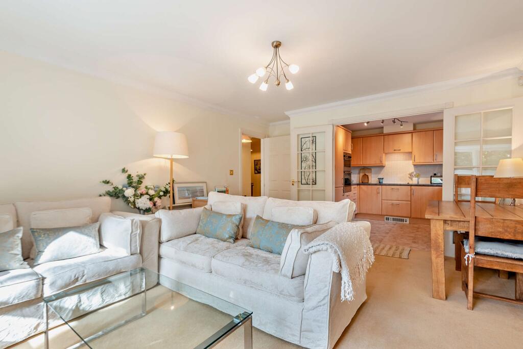 1-bed other on London Road, Ascot, £269,000