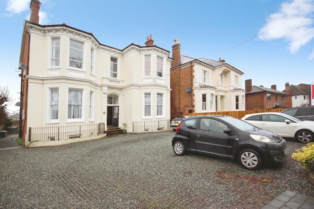 Main image of property: Lillington Road, Leamington Spa