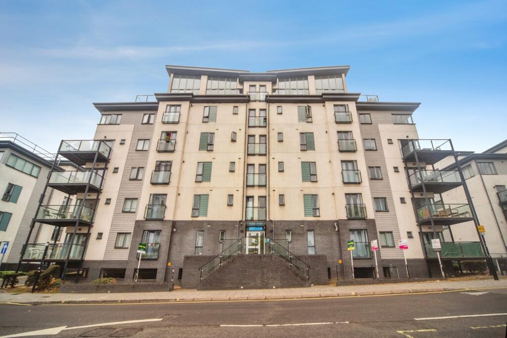 Main image of property: The Compass, Southampton, Hampshire, SO14
