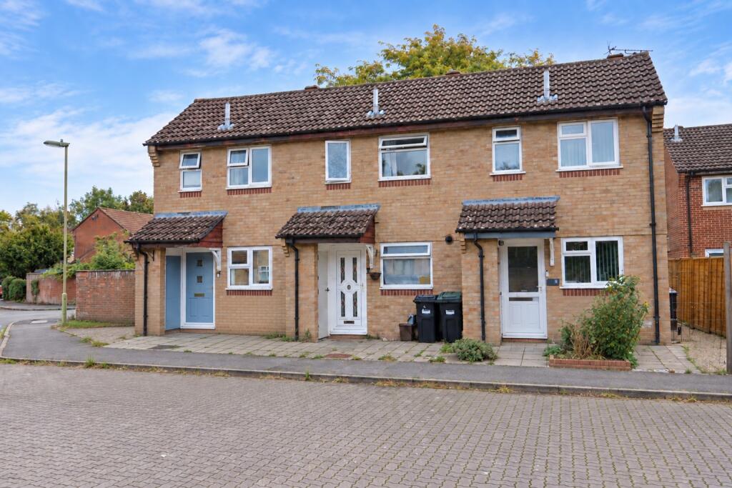 Main image of property: Rosewood Gardens, Marchwood, Southampton, SO40 4YX