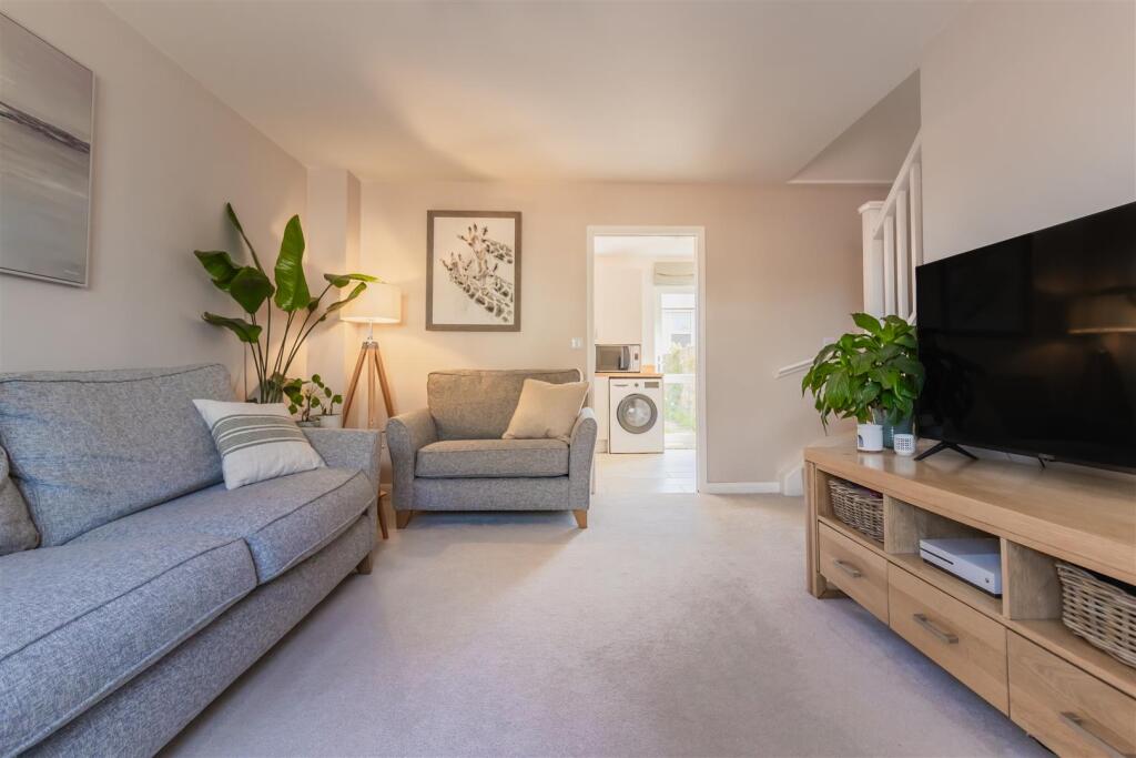 House in Stratford-on-Avon, Southam - More