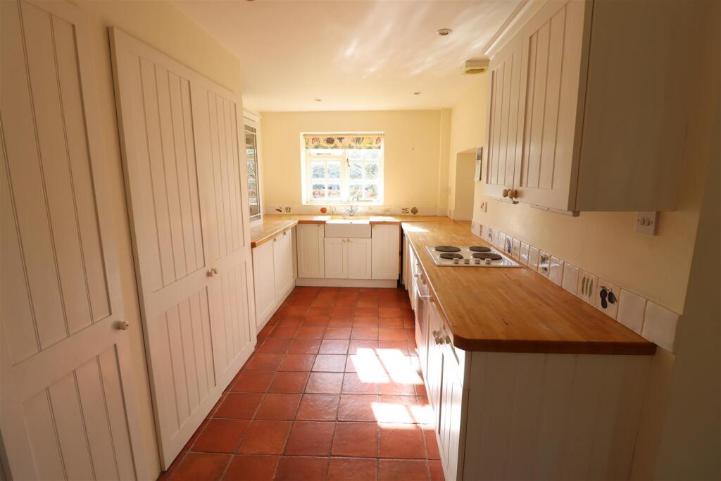 House in Truro - View 5