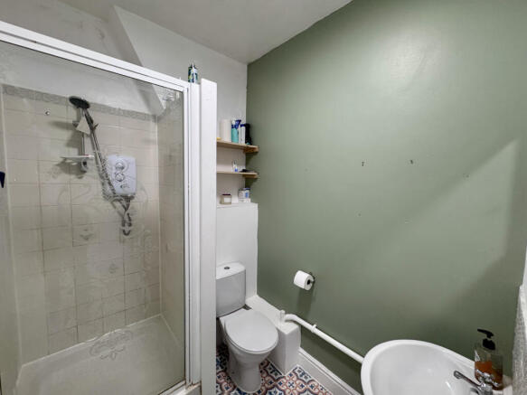 Flat 2 Shower