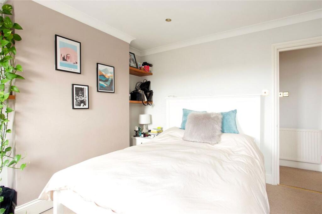 3 bedroom maisonette for rent