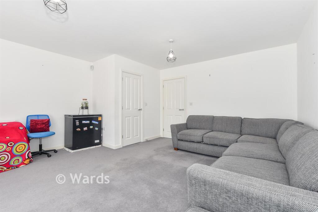 House in Tonbridge - View 3