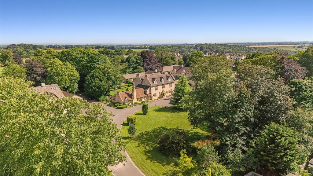 Main image of property: Butt Street, Minchinhampton, Stroud