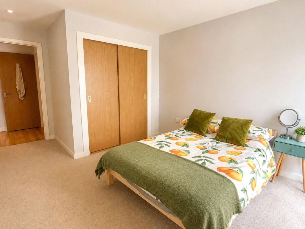 Apartment in Bristol - View 5