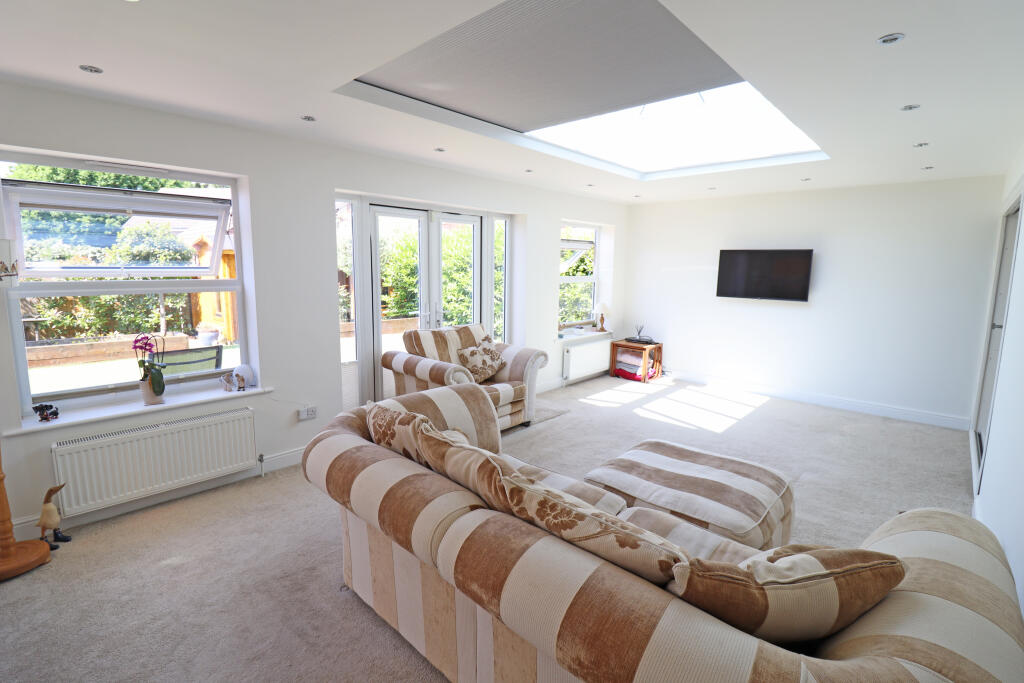 House in Romford - View 5